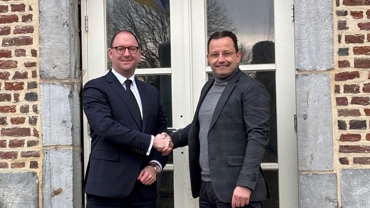 Jurgen Moors Maastricht Convention Bureau Links Met Marc Alofs Van Oys Maastricht Retreat